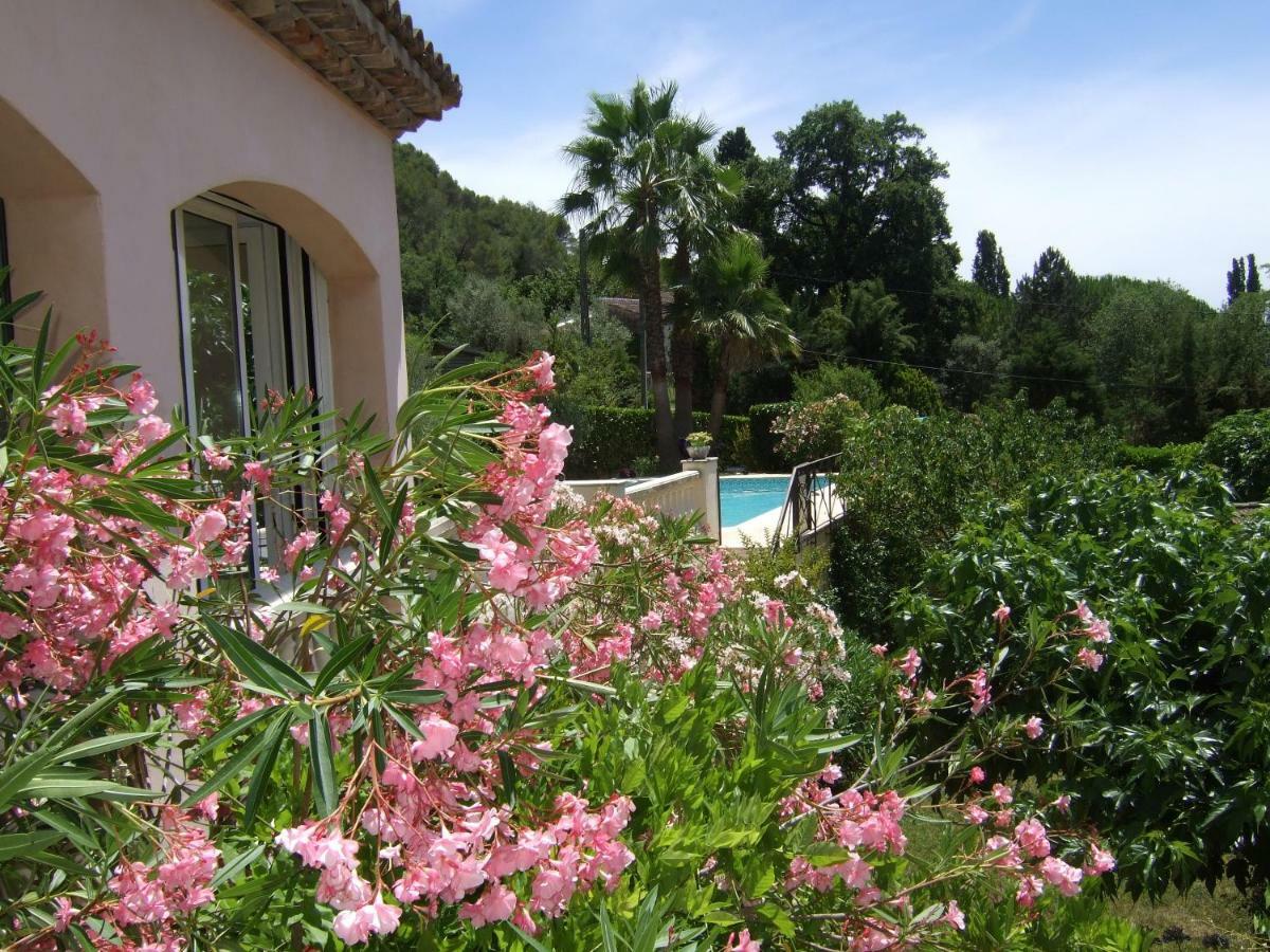 Au Vallon Rouge Saint-Paul-de-Vence Dış mekan fotoğraf